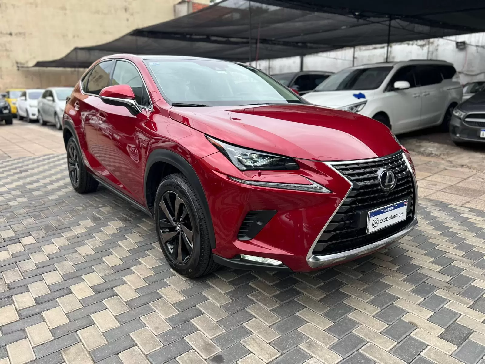 Lexus NX 300h Híbrida 2020 en Globalmotors: Elegancia y eficiencia. - Imagen 3