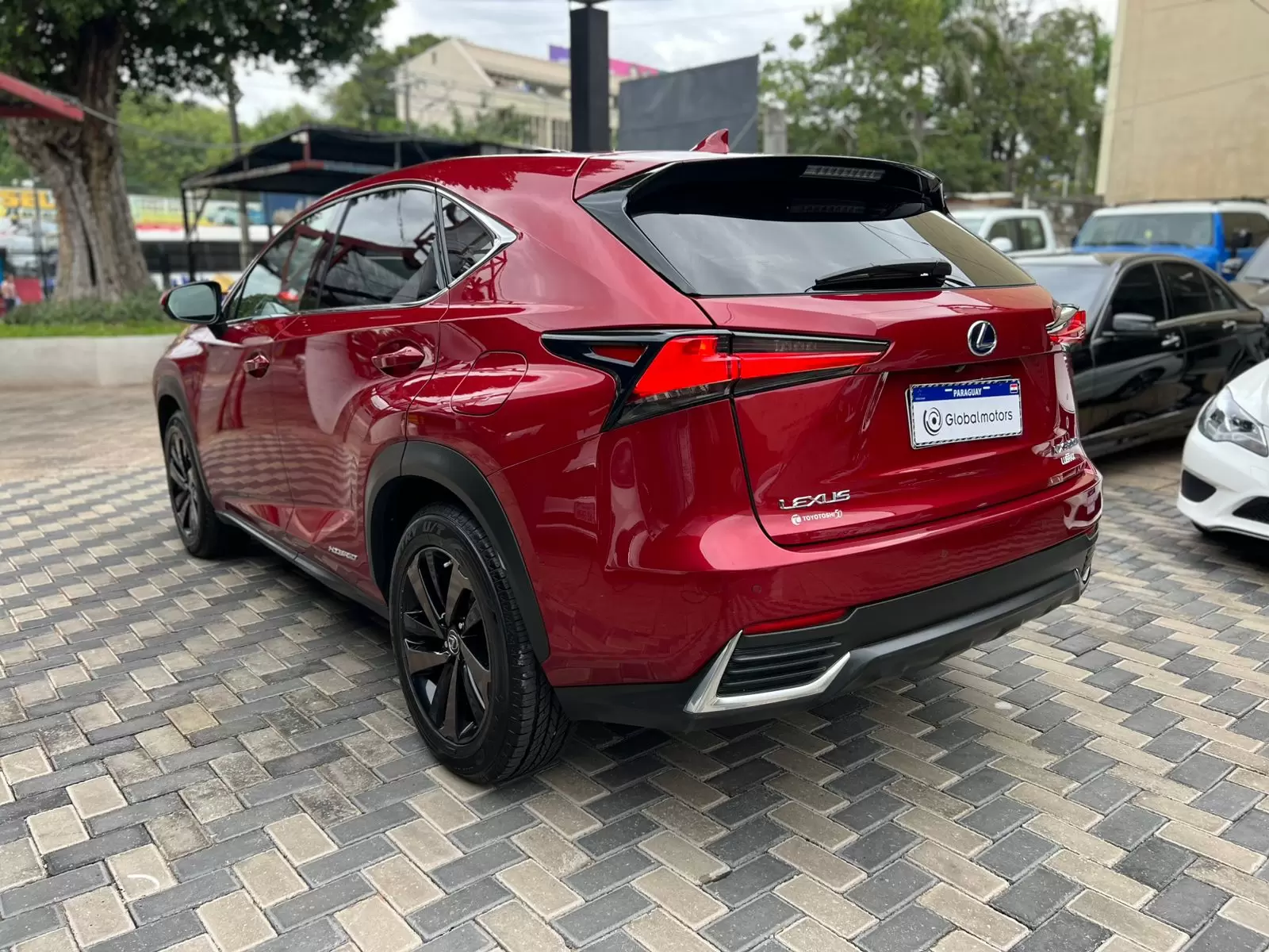 Lexus NX 300h Híbrida 2020 en Globalmotors: Elegancia y eficiencia. - Imagen 5