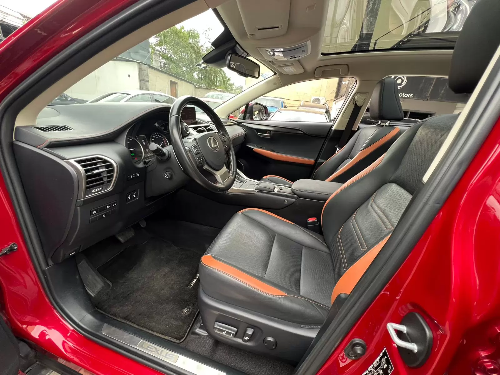 Lexus NX 300h Híbrida 2020 en Globalmotors: Elegancia y eficiencia. - Imagen 8