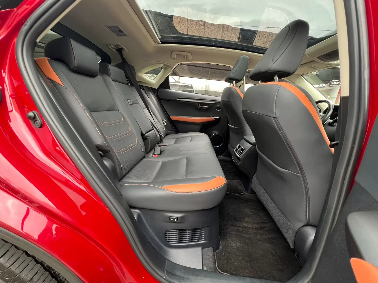 Lexus NX 300h Híbrida 2020 en Globalmotors: Elegancia y eficiencia. - Imagen 12