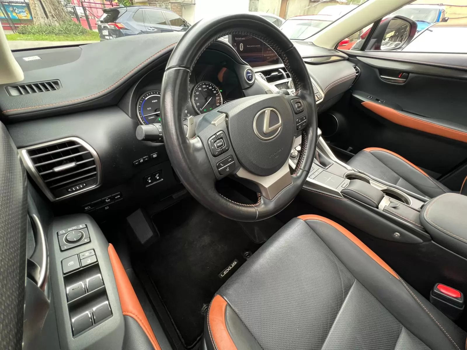Lexus NX 300h Híbrida 2020 en Globalmotors: Elegancia y eficiencia. - Imagen 18