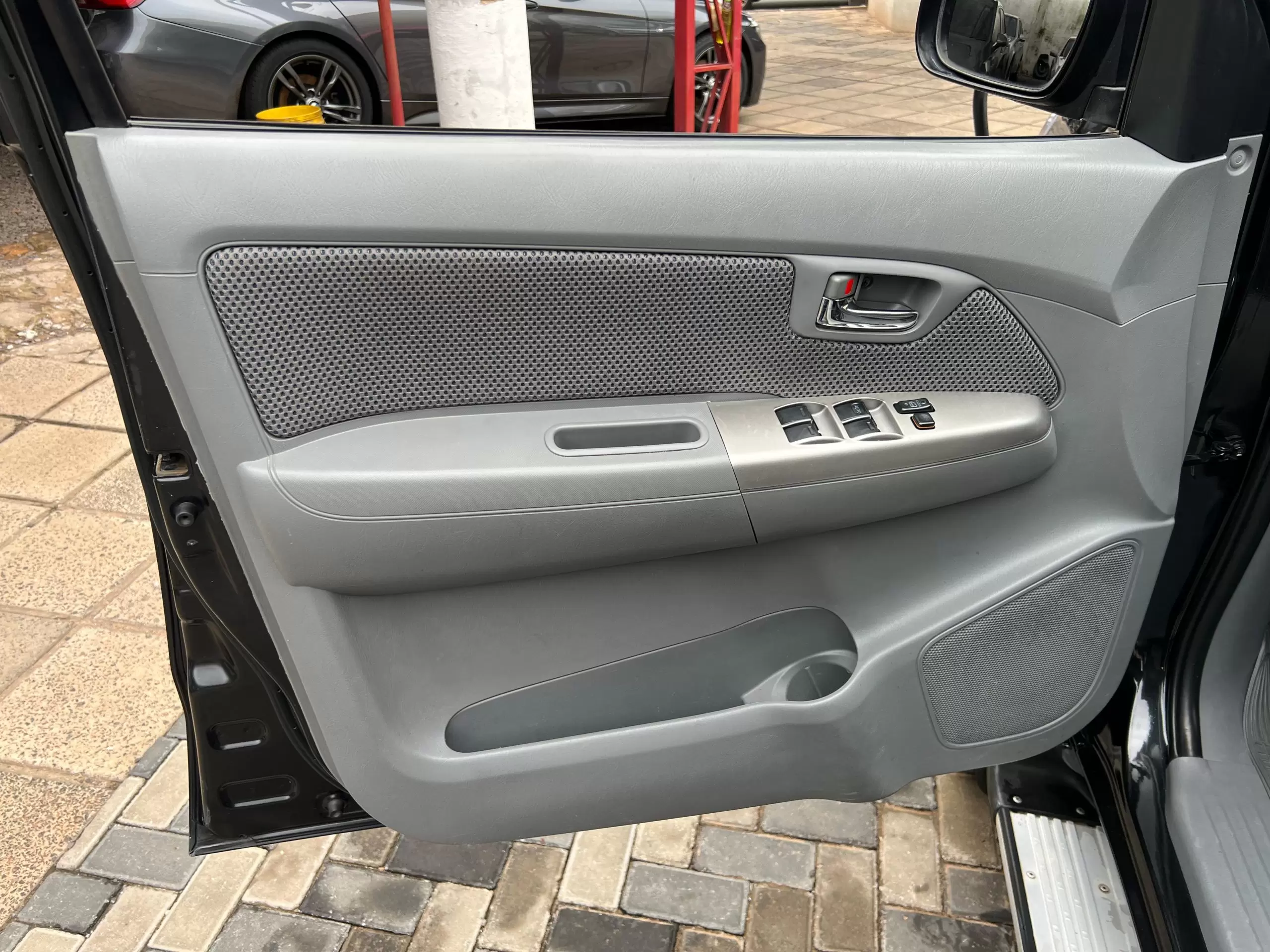 Toyota Hilux 4×4 Full 2010 en Globalmotors: Robusta y confiable. - Imagen 12