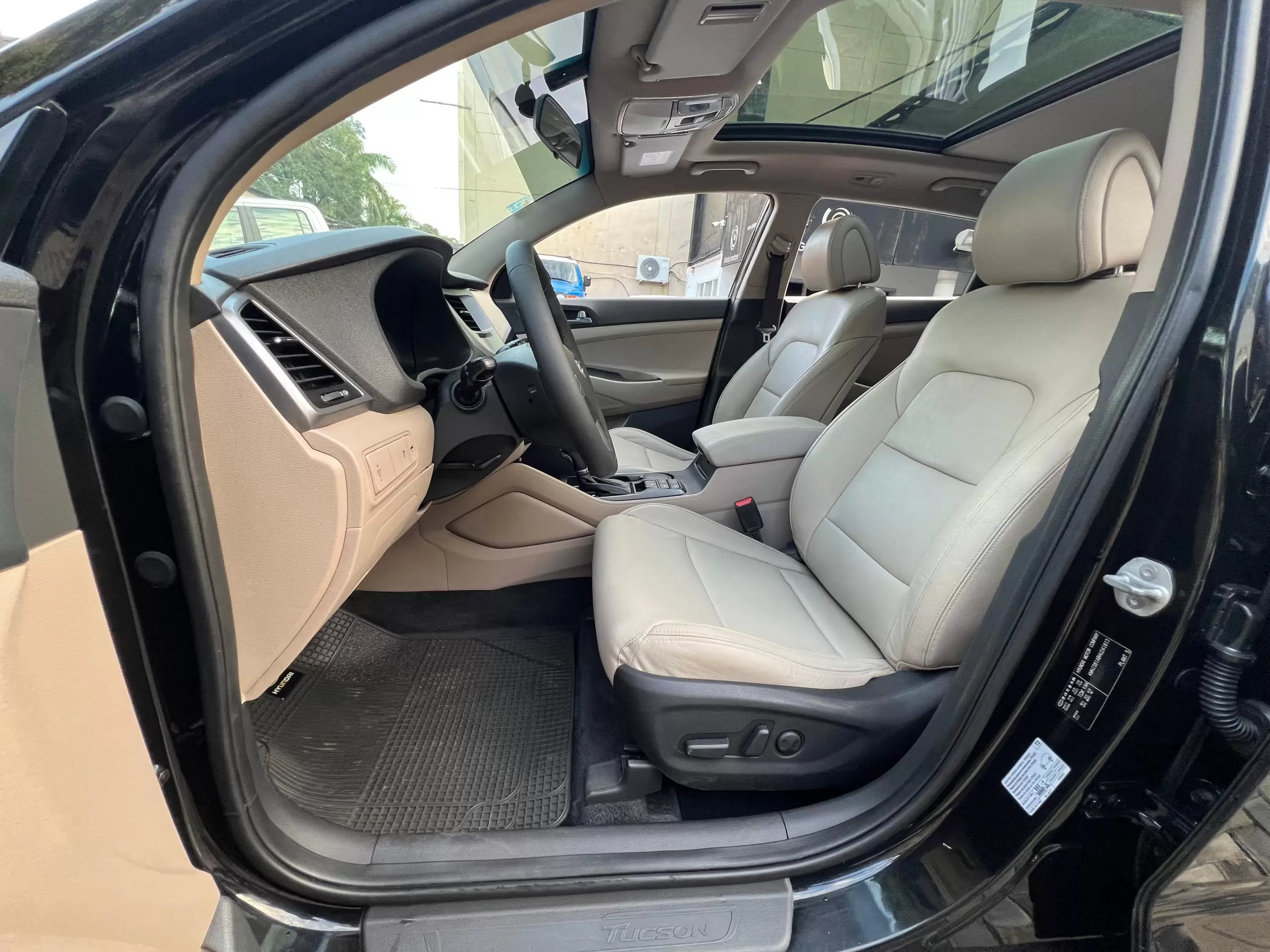 Hyundai Tucson Full 2017 en Globalmotors: Estilo, comodidad y tecnología. - Imagen 8
