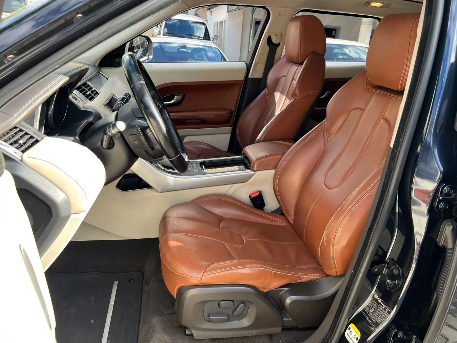 Land Rover Evoque 2012 en Globalmotors: SUV compacto elegante y potente. - Imagen 8