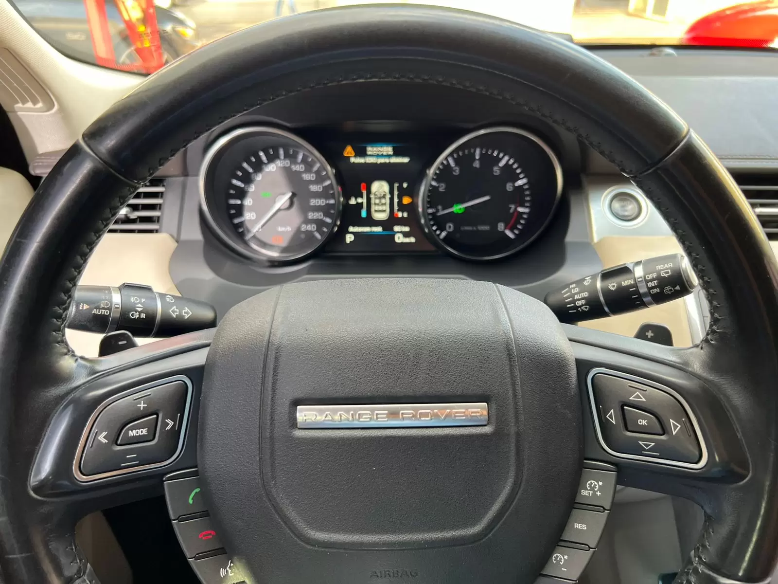 Land Rover Evoque 2012 en Globalmotors: SUV compacto elegante y potente. - Imagen 16