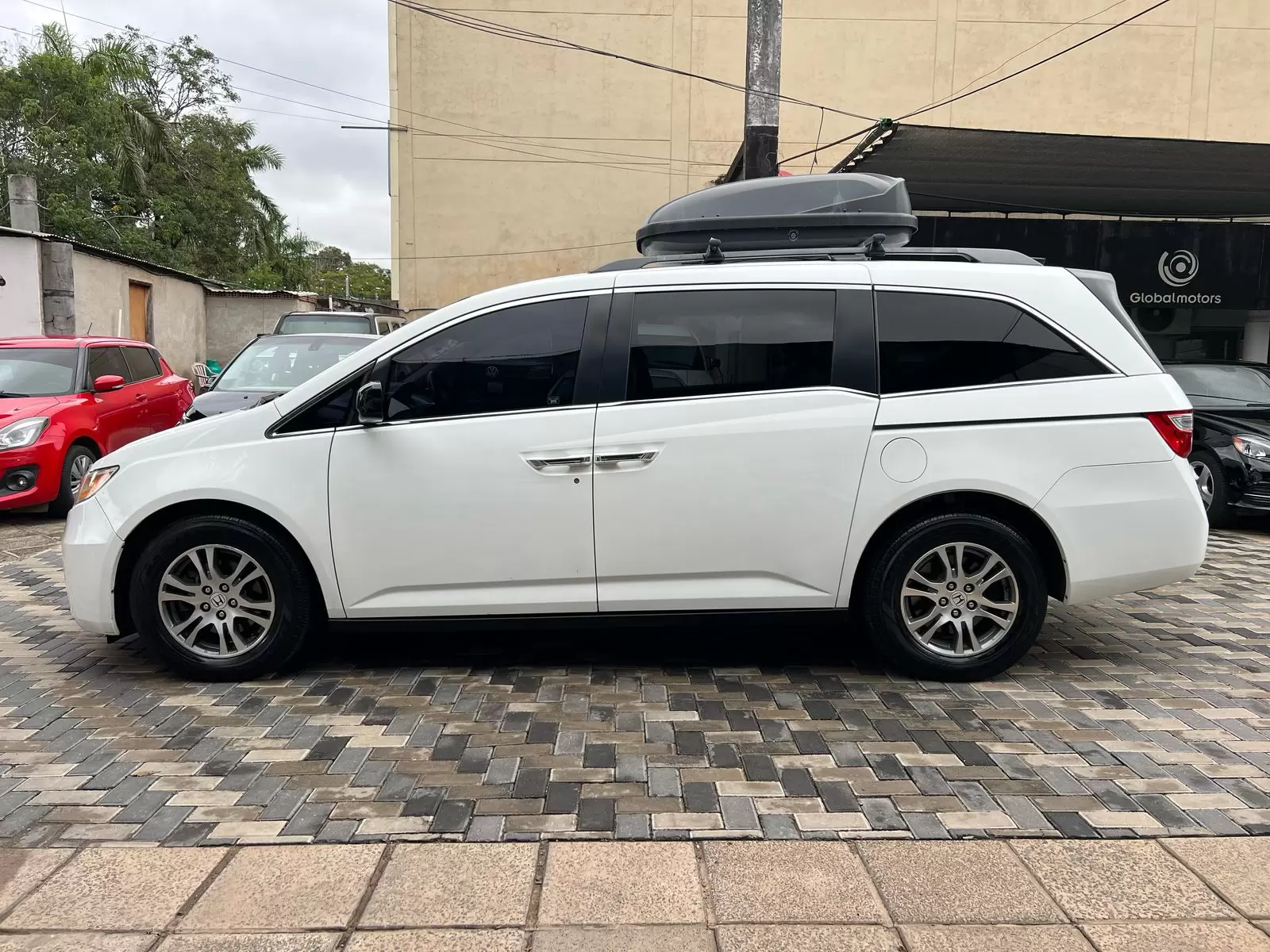 Honda Odyssey Full 2011 en Globalmotors: Espaciosa y funcional minivan familiar. - Imagen 4
