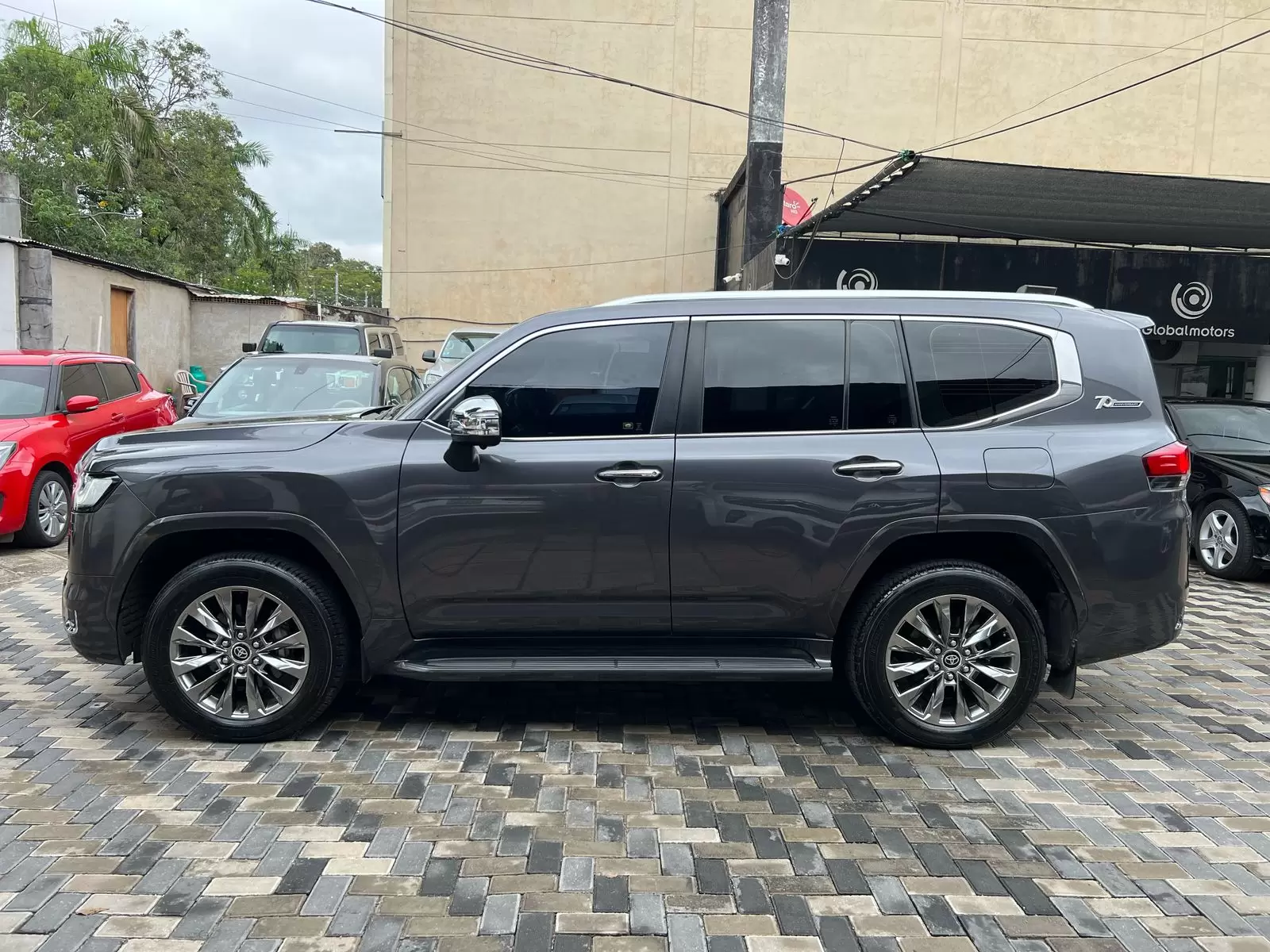 Toyota Land Cruiser VX 2022 - SUV de lujo y rendimiento excepcional - Imagen 4