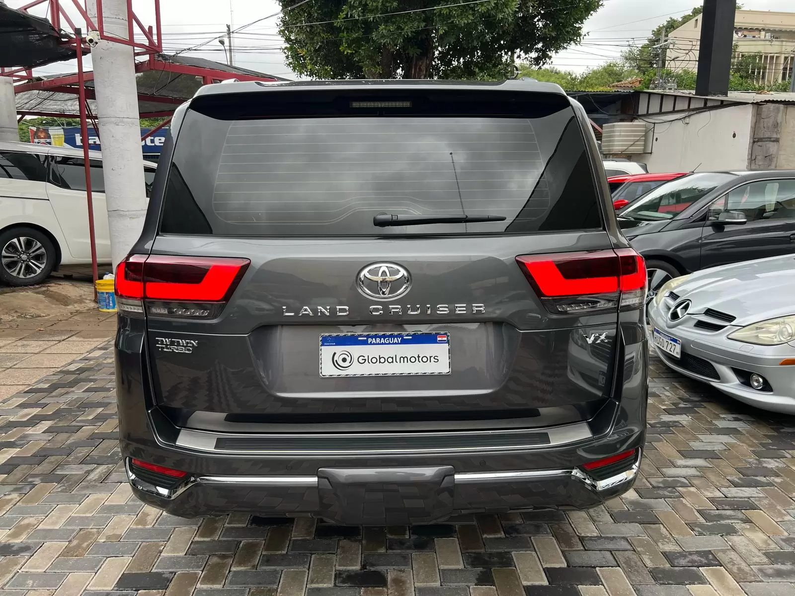 Toyota Land Cruiser VX 2022 - SUV de lujo y rendimiento excepcional - Imagen 6