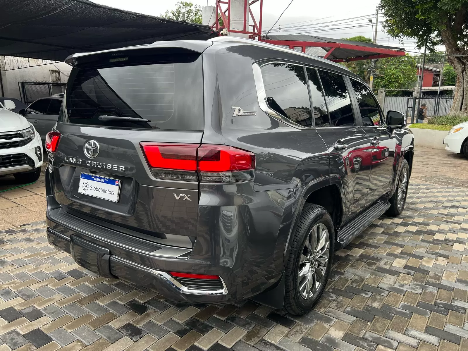 Toyota Land Cruiser VX 2022 - SUV de lujo y rendimiento excepcional - Imagen 7