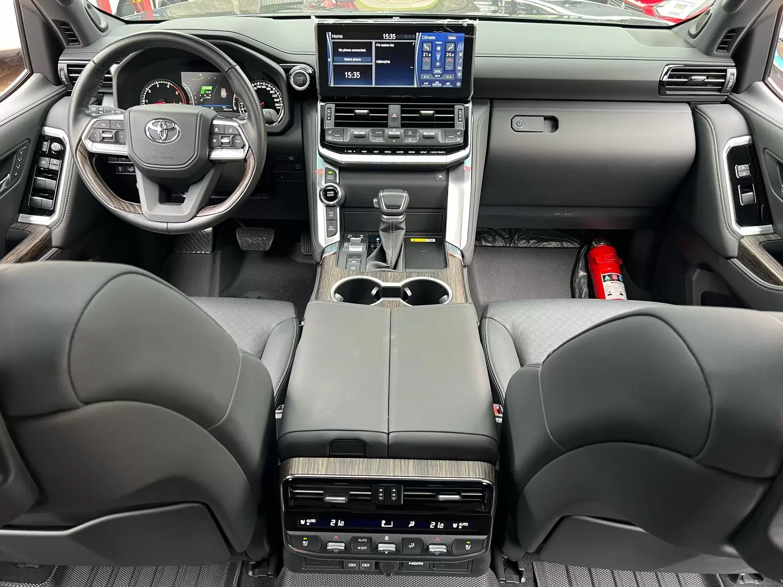 Toyota Land Cruiser VX 2022 - SUV de lujo y rendimiento excepcional - Imagen 14