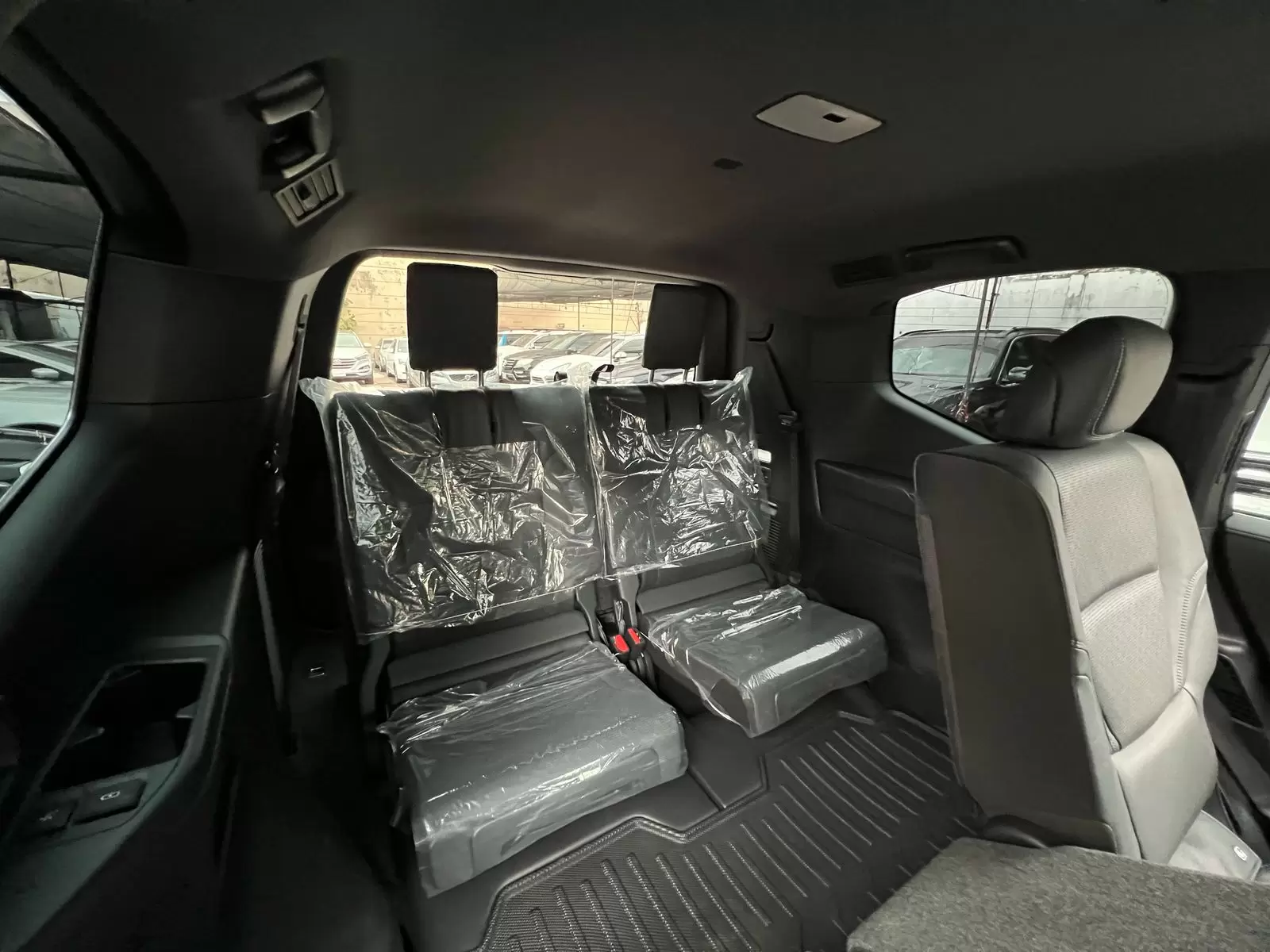 Toyota Land Cruiser VX 2022 - SUV de lujo y rendimiento excepcional - Imagen 17