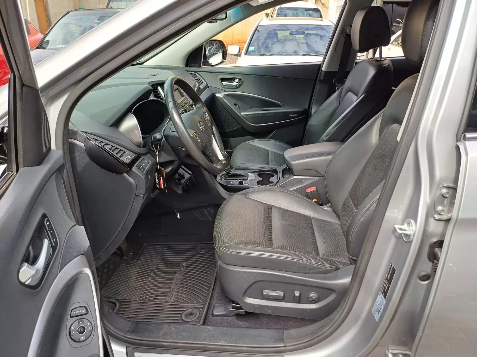 Hyundai Grand Santa Fe 4×4 Full 2016 en Globalmotors, Asunción - Imagen 8