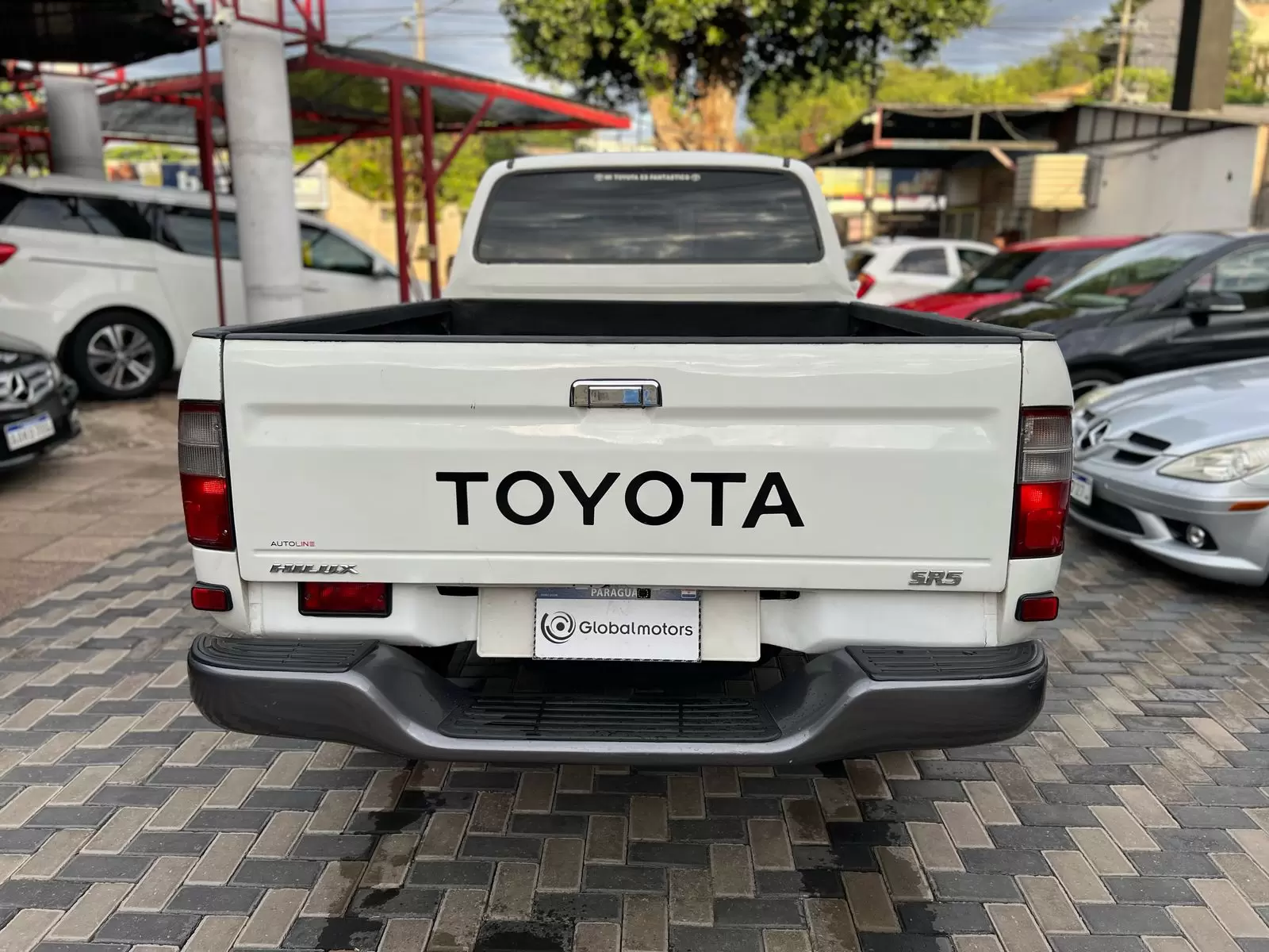 Toyota Hilux Cabina Plus 4x4 2000 en Globalmotors: Resistente y funcional. - Imagen 6