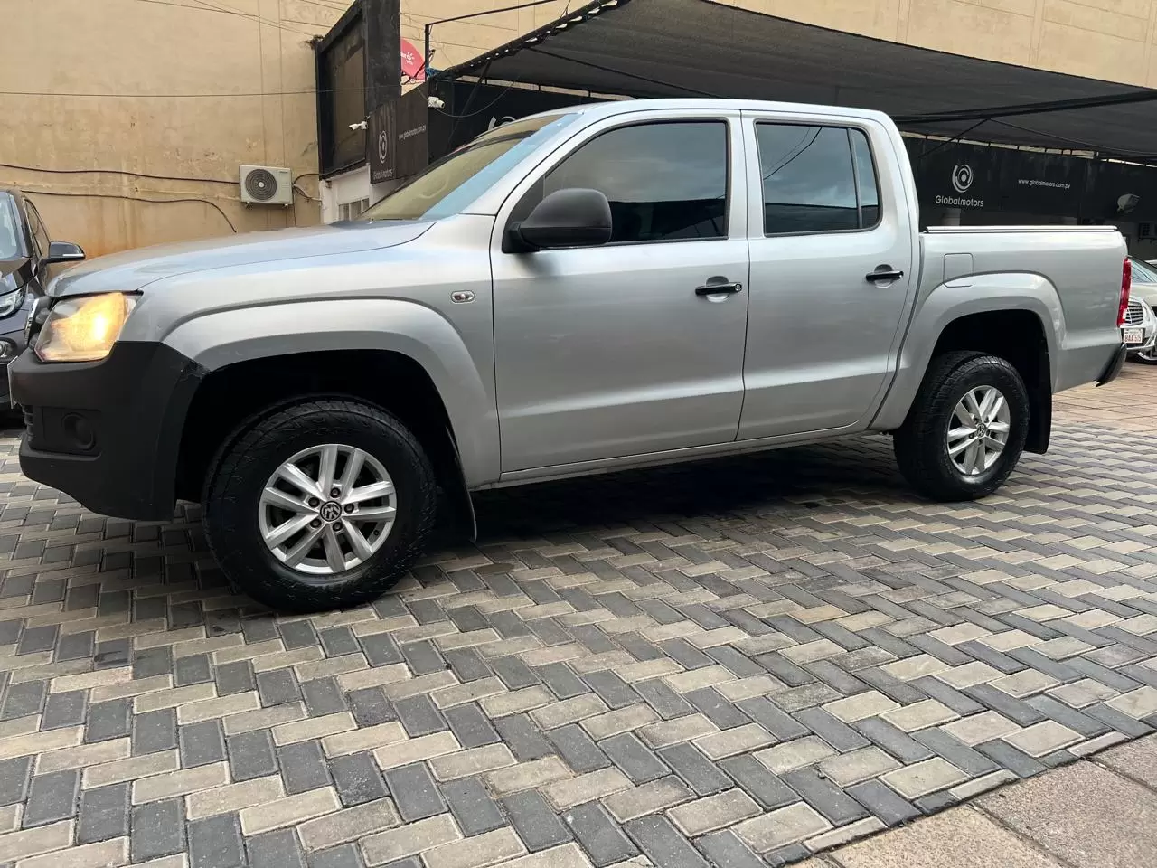 Volkswagen Amarok 4×4 2015 en Globalmotors: Robustez y confort garantizados - Imagen 4