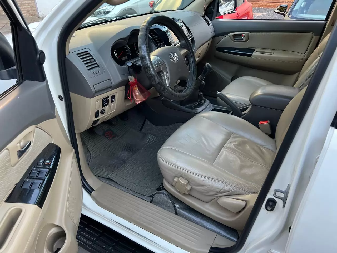 Toyota Fortuner 2013 en Globalmotors: SUV robusto y versátil. - Imagen 8