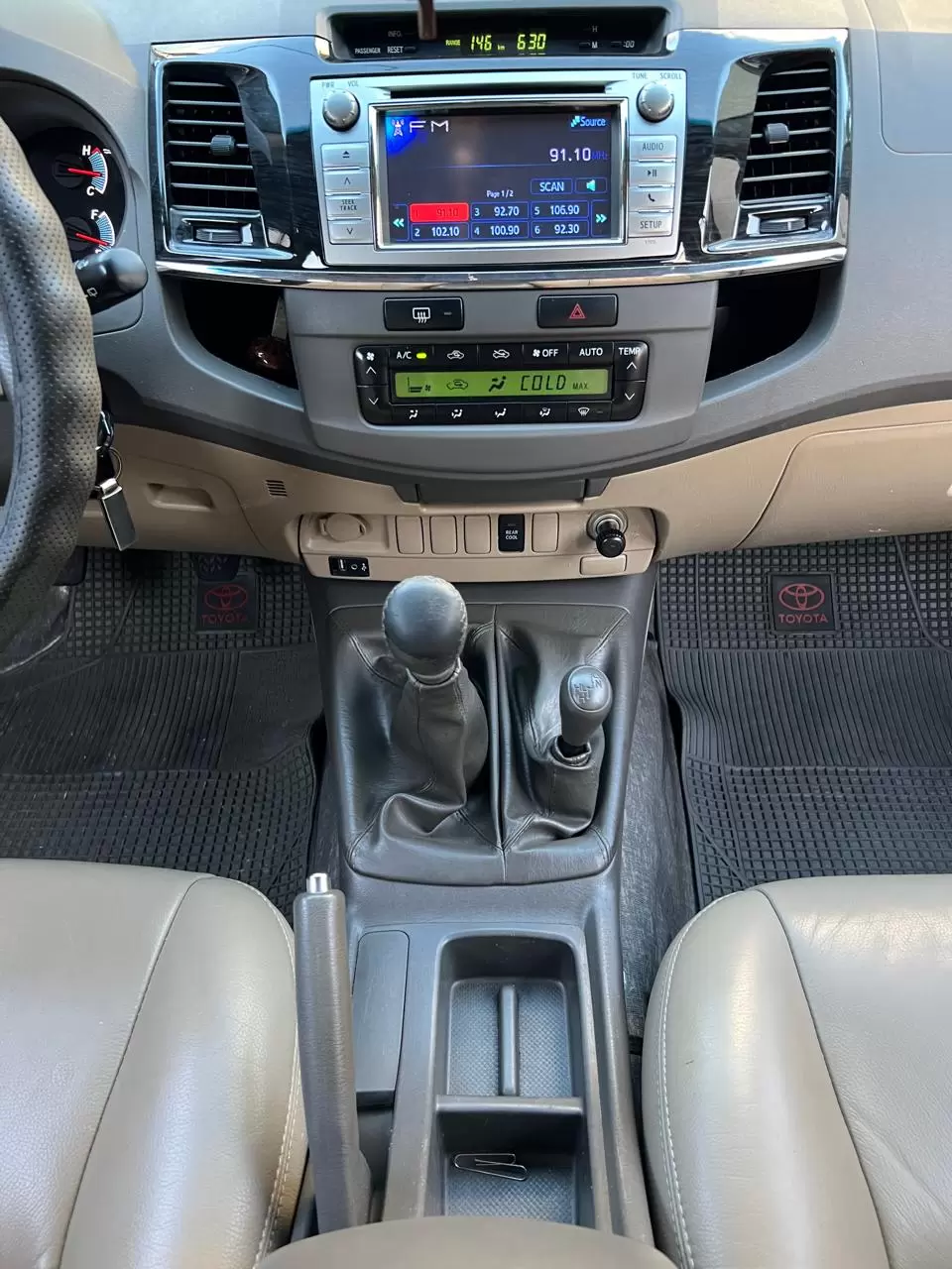 Toyota Fortuner 2013 en Globalmotors: SUV robusto y versátil. - Imagen 13