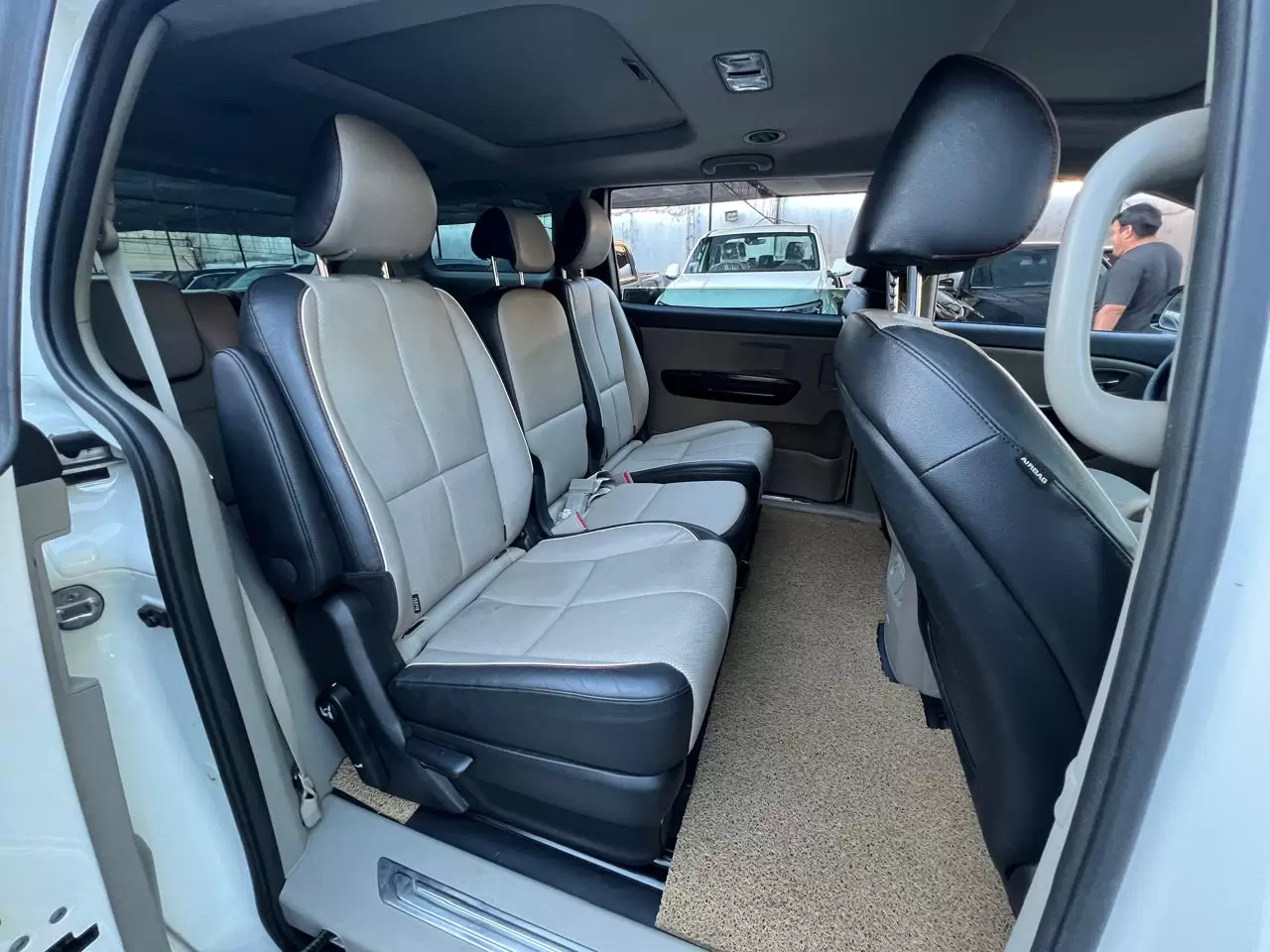 Kia Carnival Limited 2019 en Globalmotors: Elegante minivan con tecnología avanzada. - Imagen 13