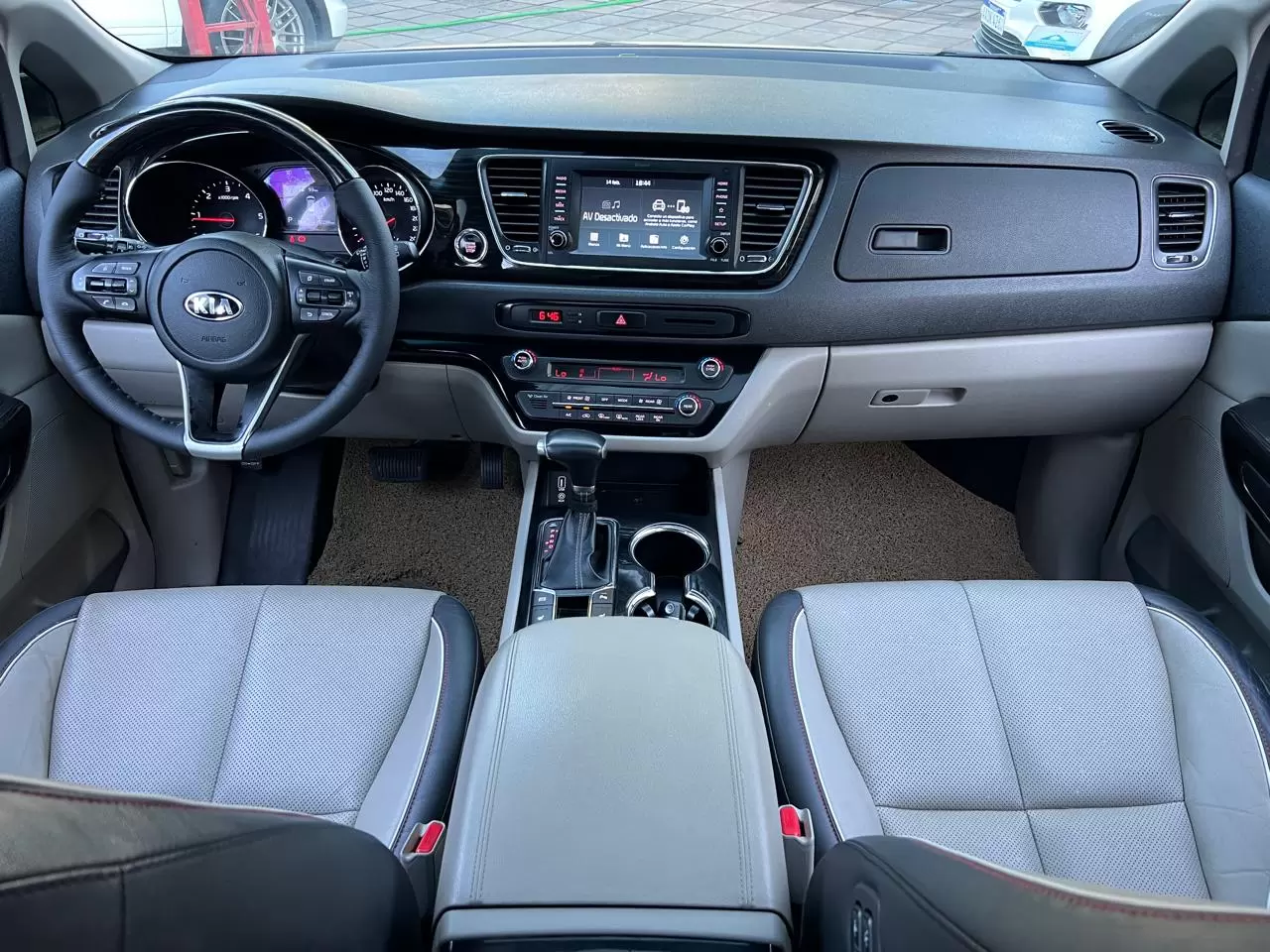 Kia Carnival Limited 2019 en Globalmotors: Elegante minivan con tecnología avanzada. - Imagen 16