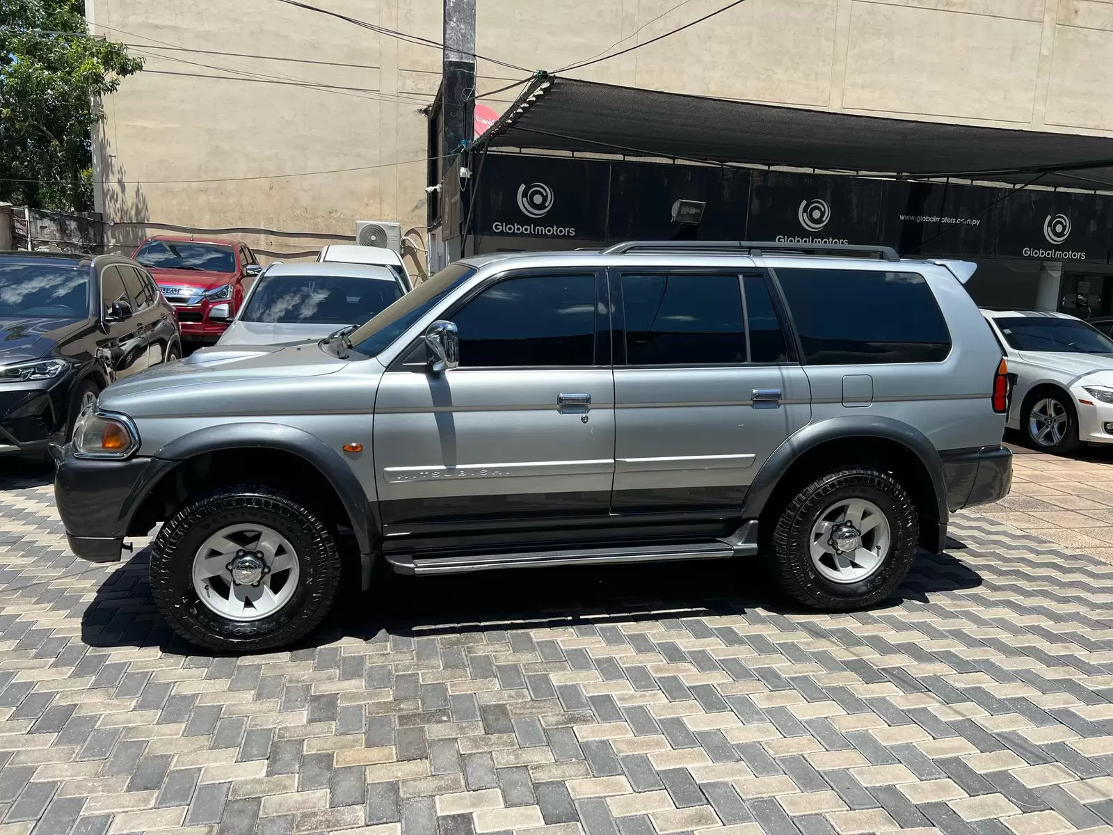 Mitsubishi Nativa Full 4×4 2000 en Globalmotors: SUV robusta y confiable - Imagen 4