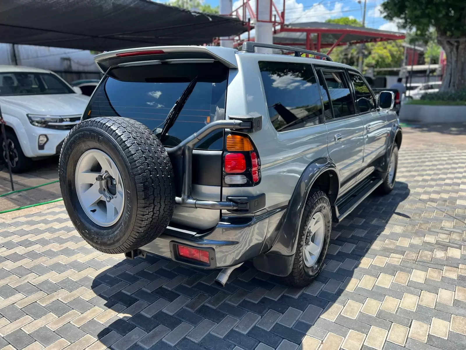 Mitsubishi Nativa Full 4×4 2000 en Globalmotors: SUV robusta y confiable - Imagen 7