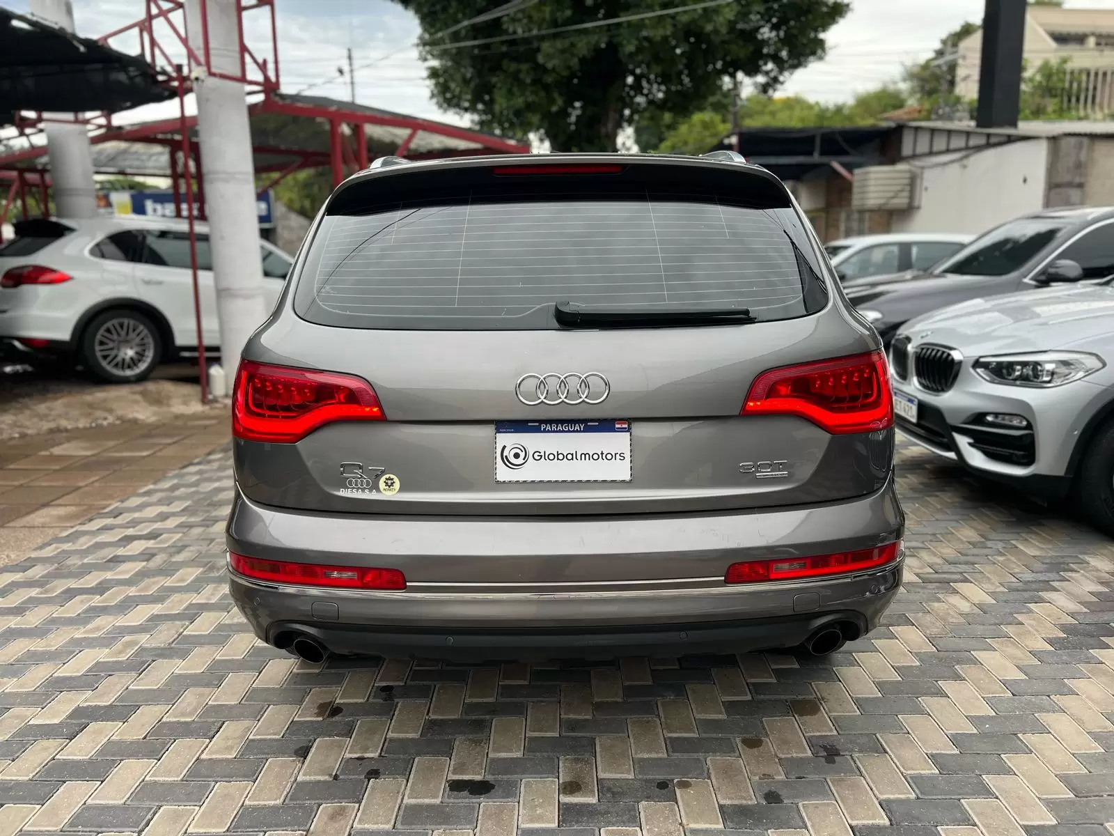 Audi Q7 Quattro TDI 2011 - SUV de lujo y potencia - Imagen 6