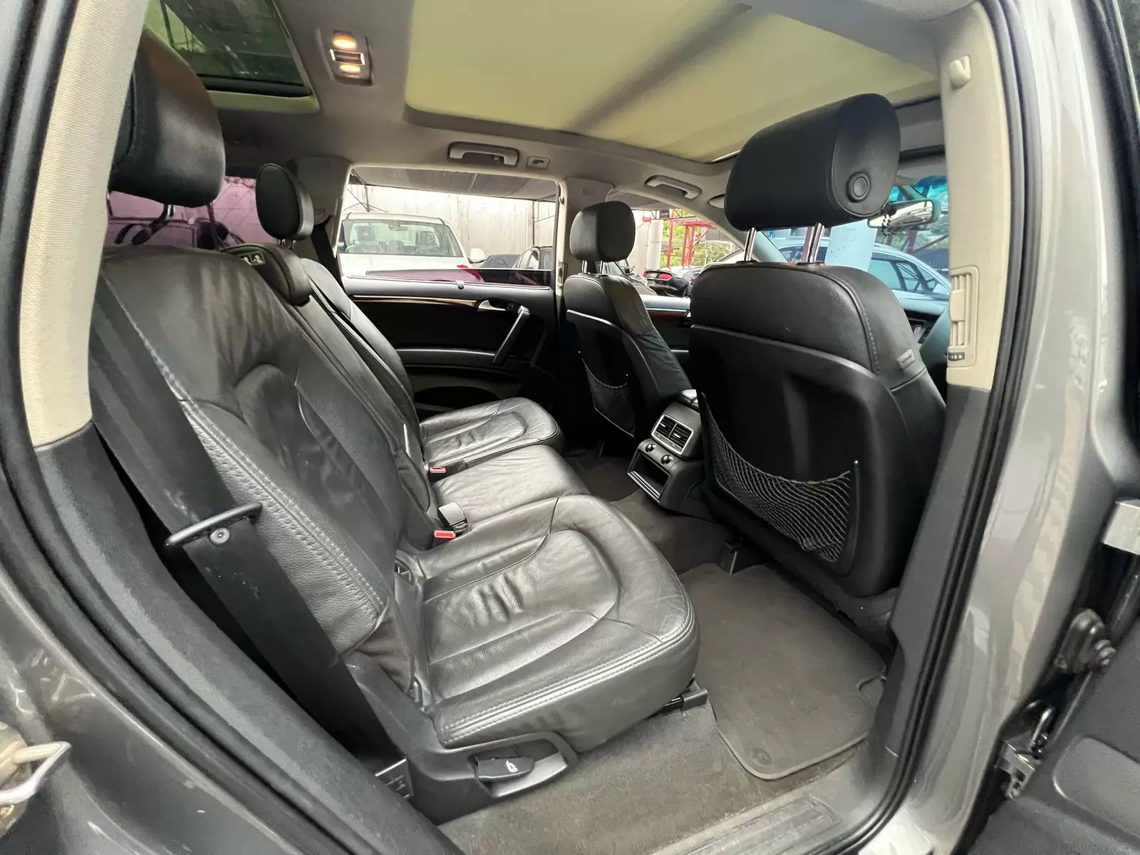 Audi Q7 Quattro TDI 2011 - SUV de lujo y potencia - Imagen 13