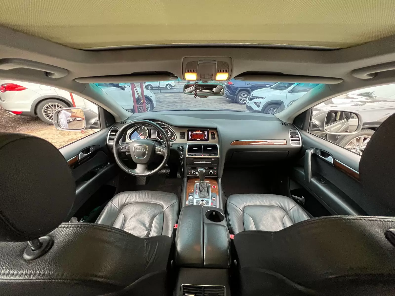 Audi Q7 Quattro TDI 2011 - SUV de lujo y potencia - Imagen 14