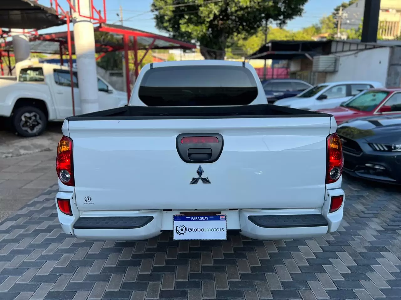 Mitsubishi Triton L200 GLX 2017 - Pickup robusta y versátil - Imagen 7