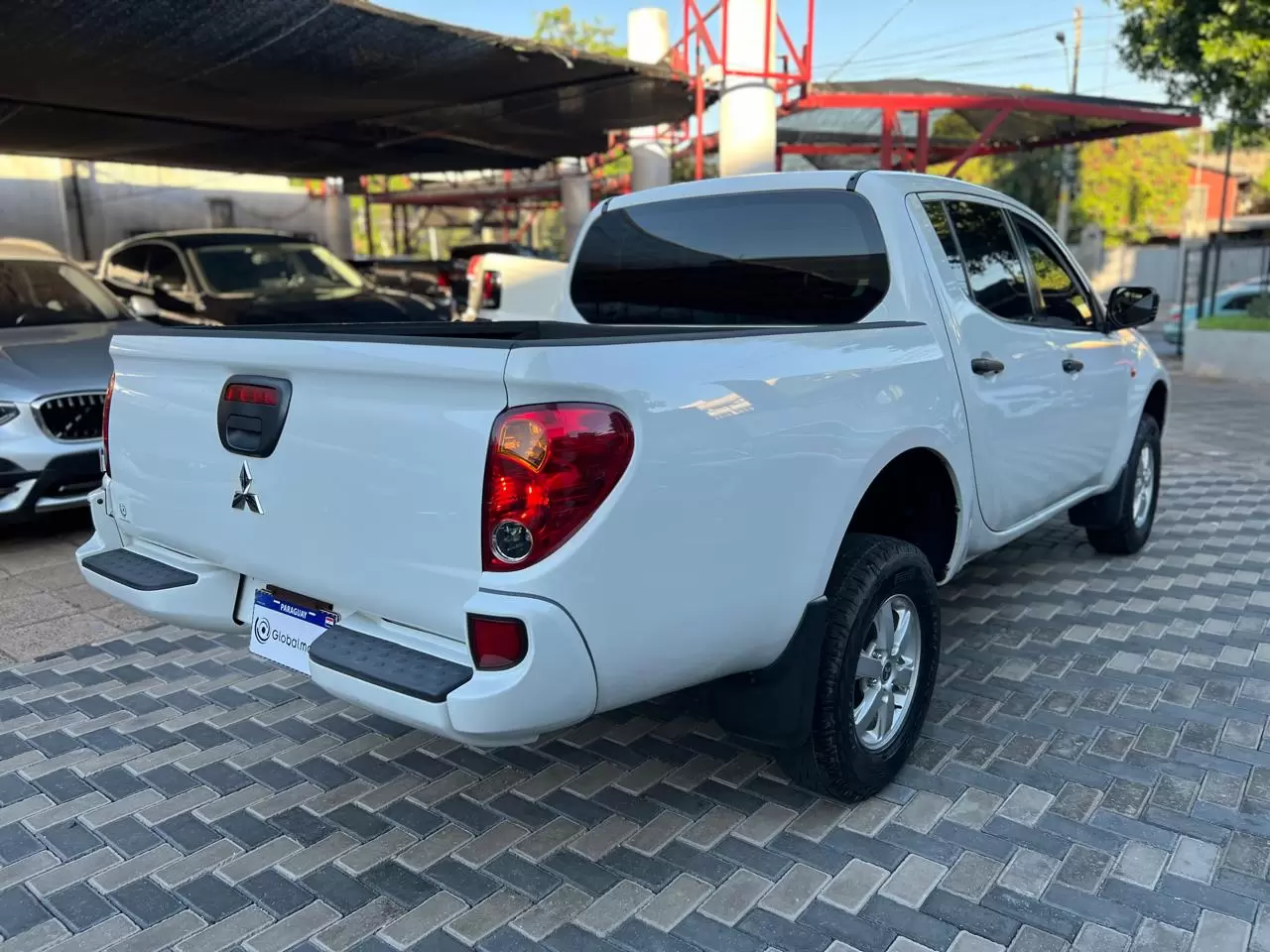 Mitsubishi Triton L200 GLX 2017 - Pickup robusta y versátil - Imagen 8