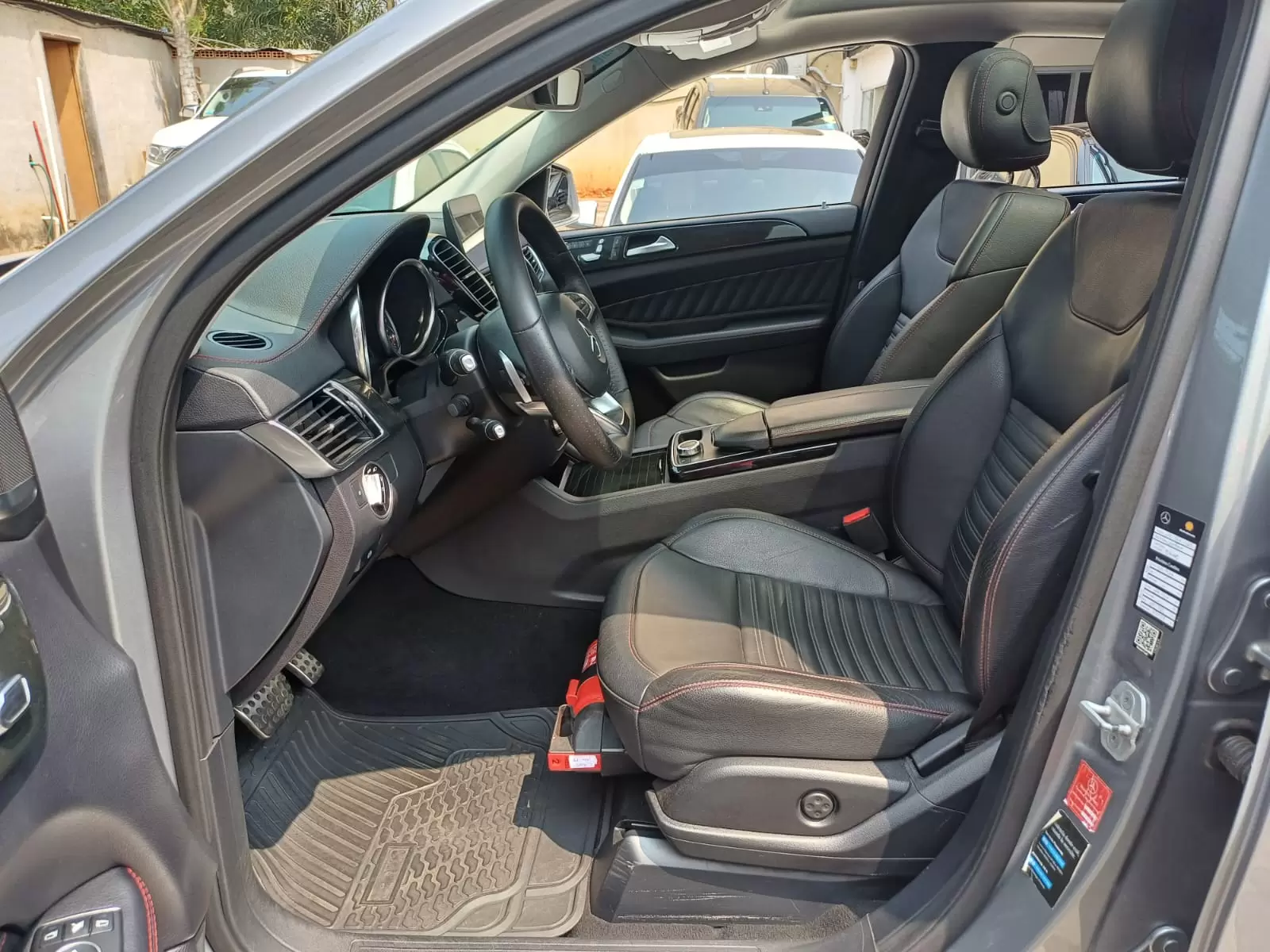 Mercedes Benz GLE 350 Coupe Look AMG 2016 en Globalmotors (Asunción) - Imagen 7