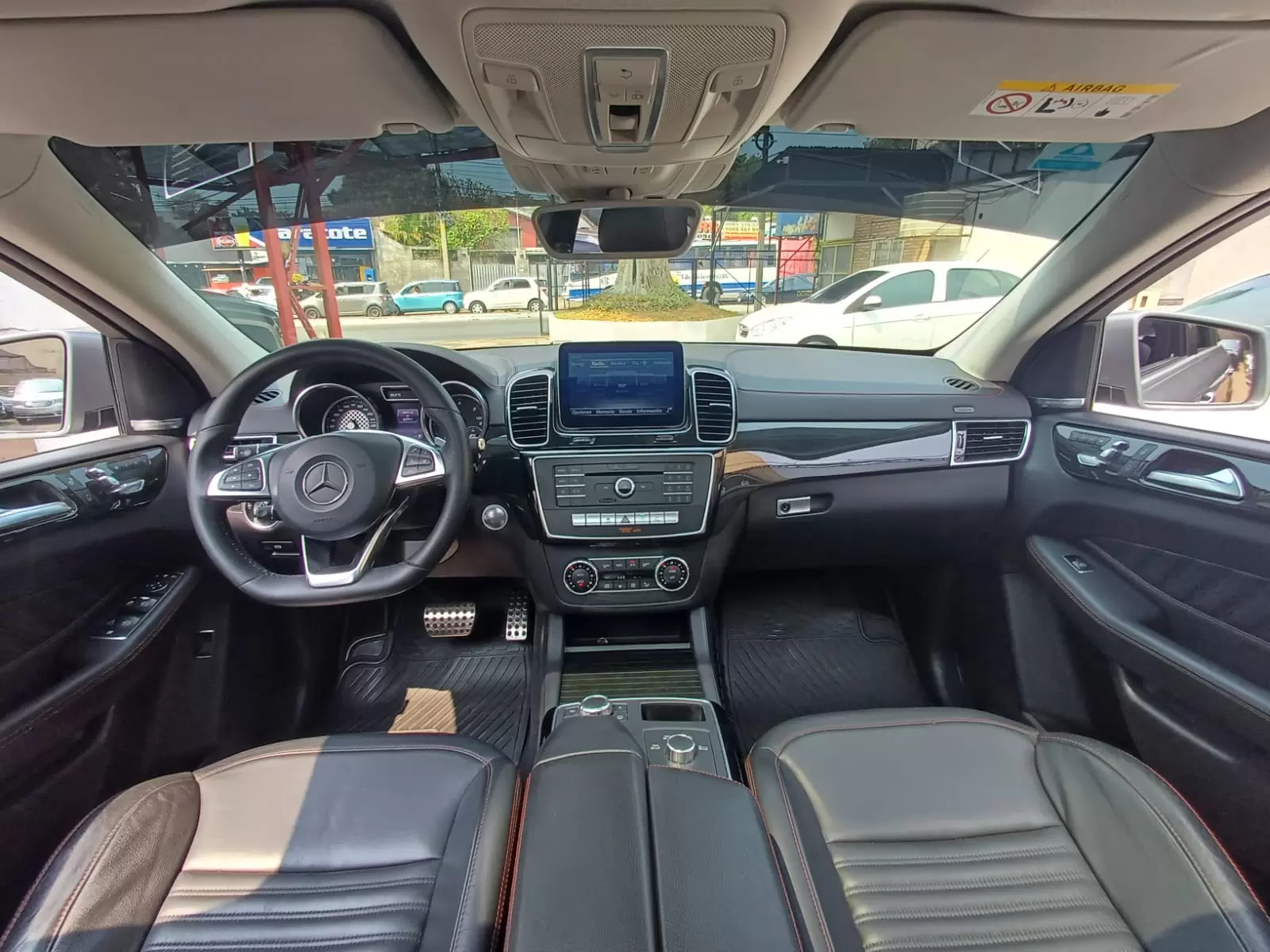 Mercedes Benz GLE 350 Coupe Look AMG 2016 en Globalmotors (Asunción) - Imagen 12