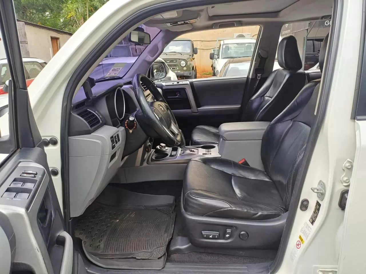 Toyota 4Runner Limited 4×4 2012 en Globalmotors: SUV todoterreno lujoso. - Imagen 10