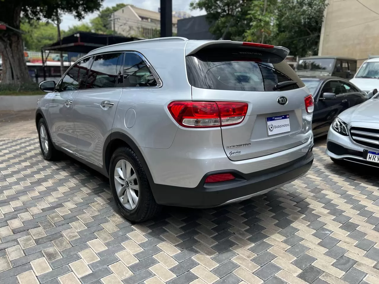 Kia Sorento 4×2 2016 en Globalmotors: Estilo, comodidad y seguridad. - Imagen 5