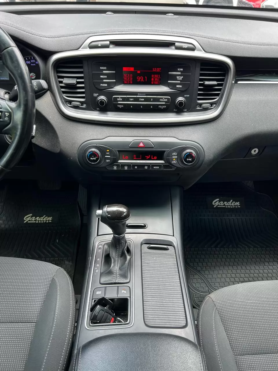 Kia Sorento 4×2 2016 en Globalmotors: Estilo, comodidad y seguridad. - Imagen 16