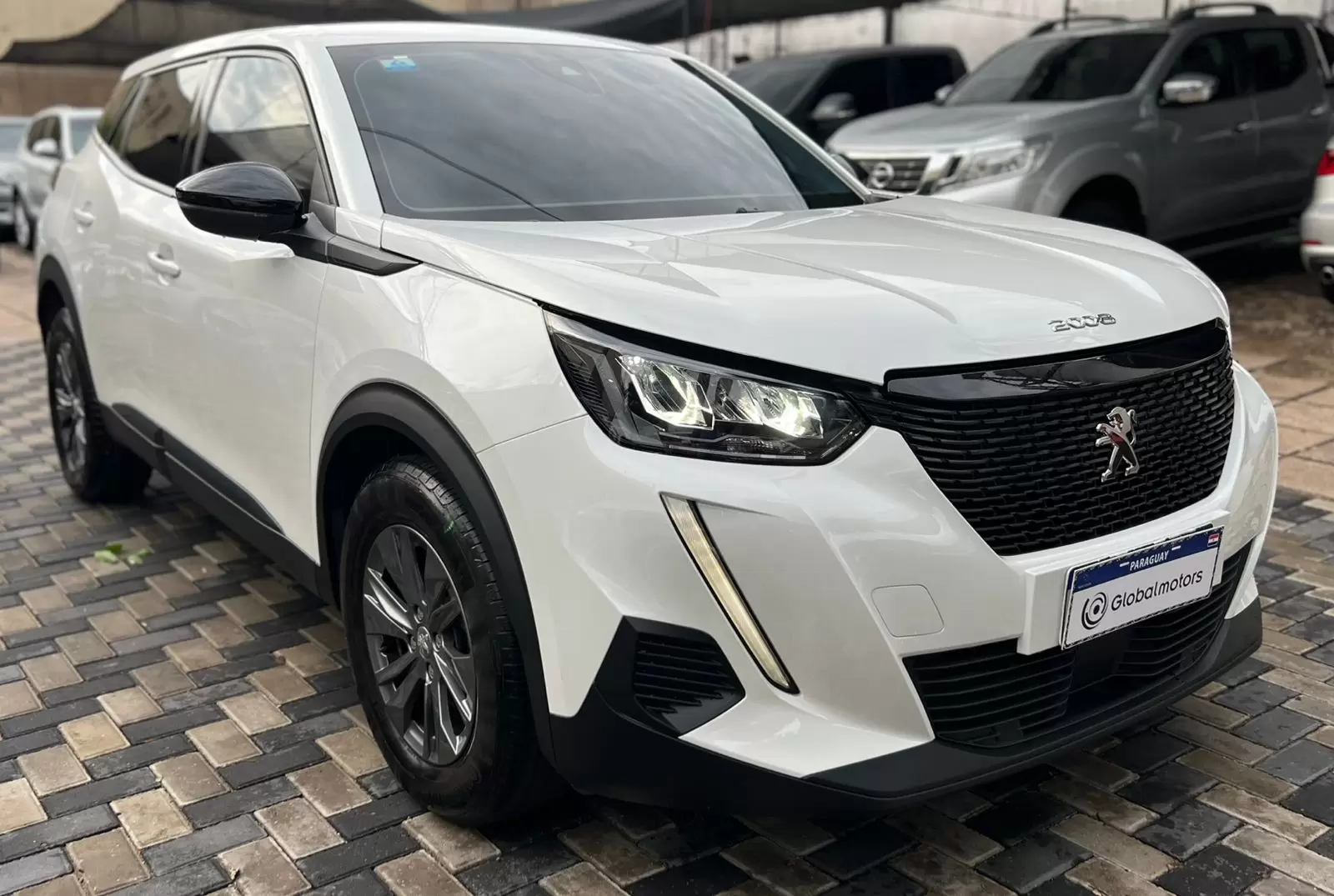 Peugeot 2008 Active 2023 en Globalmotors: SUV dinámico y moderno. - Imagen 3