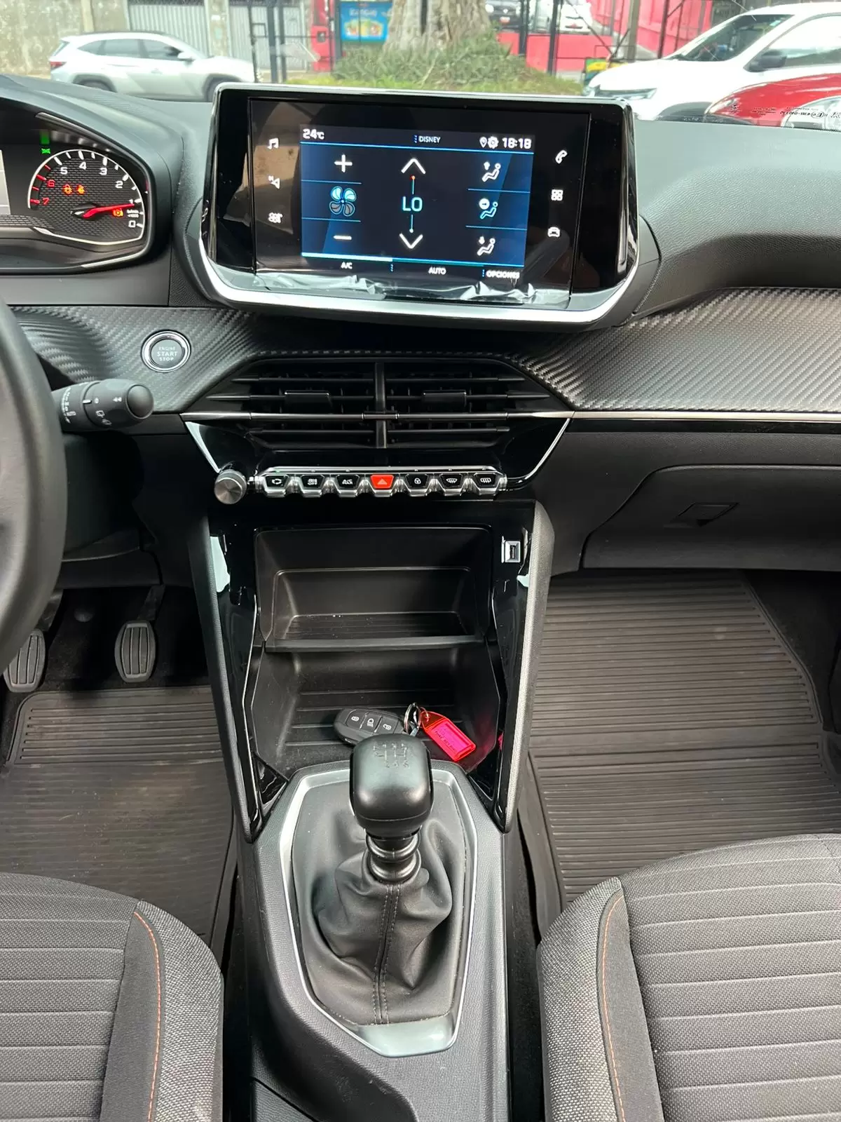 Peugeot 2008 Active 2023 en Globalmotors: SUV dinámico y moderno. - Imagen 15