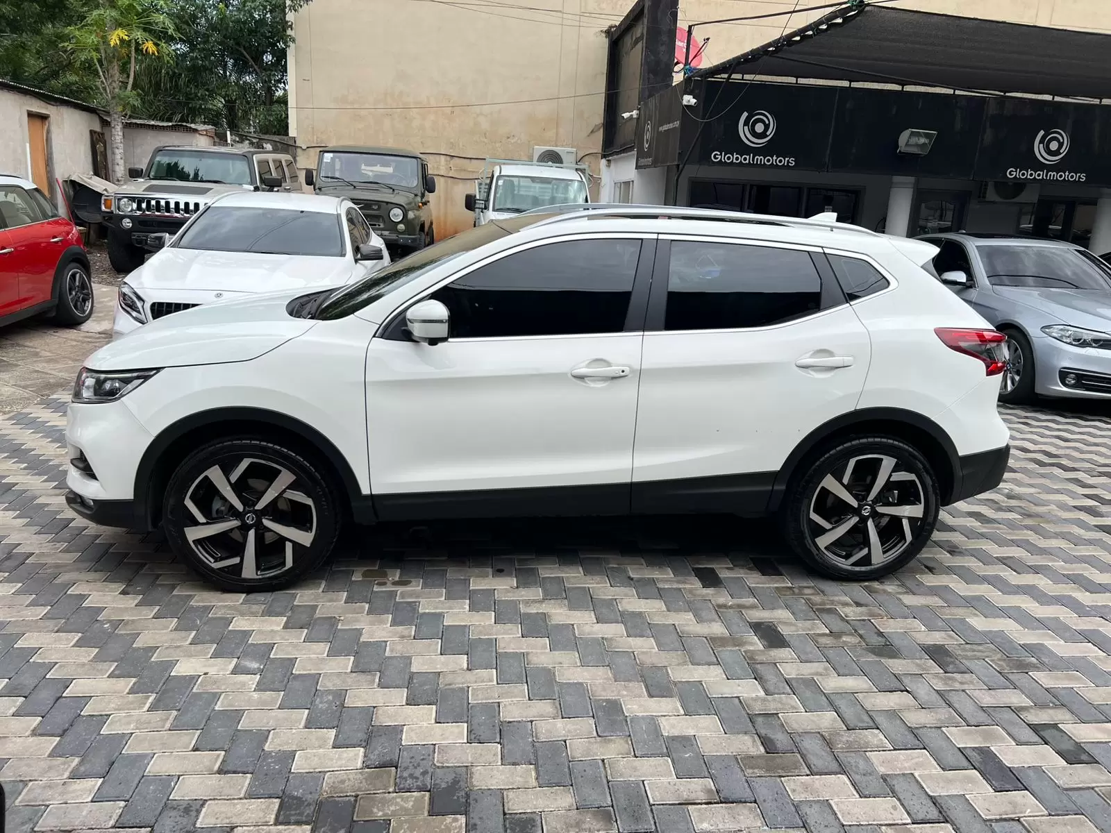 Nissan Qashqai Full 4×4 2019 en Globalmotors: SUV compacto versátil y elegante. - Imagen 4