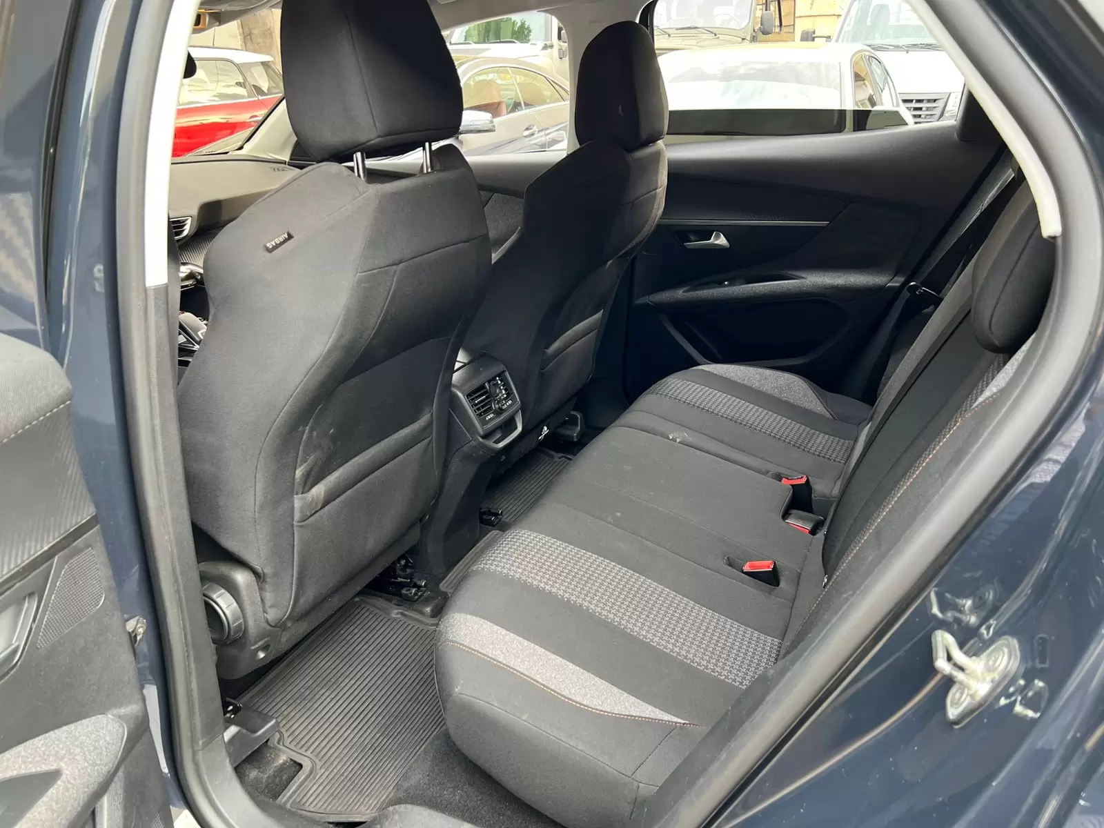 Peugeot 3008 HDI Active Full 2019 en Globalmotors: Elegancia y funcionalidad. - Imagen 11
