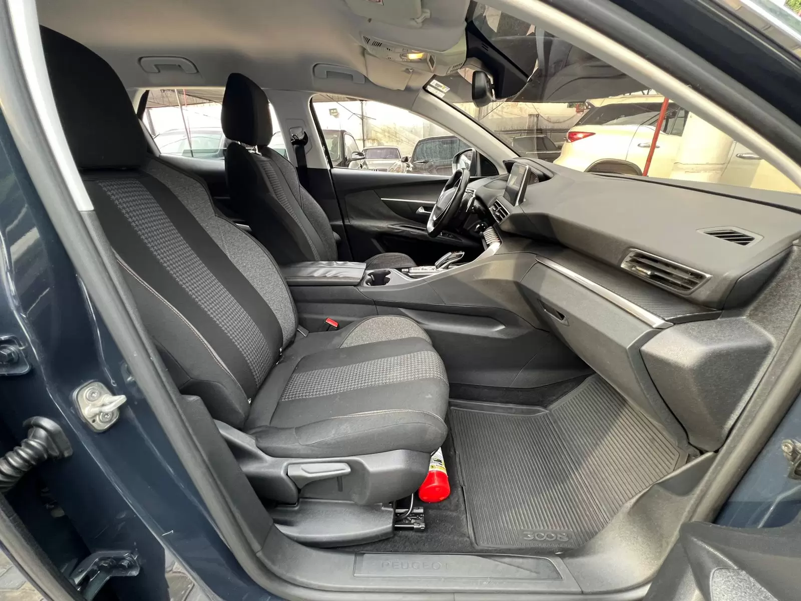 Peugeot 3008 HDI Active Full 2019 en Globalmotors: Elegancia y funcionalidad. - Imagen 13