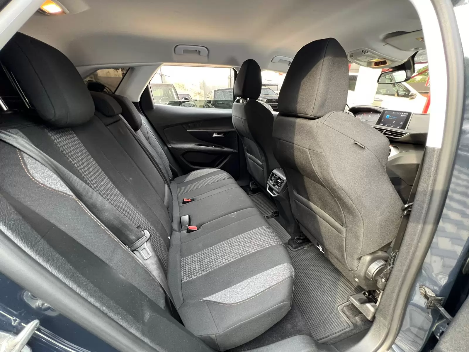 Peugeot 3008 HDI Active Full 2019 en Globalmotors: Elegancia y funcionalidad. - Imagen 15
