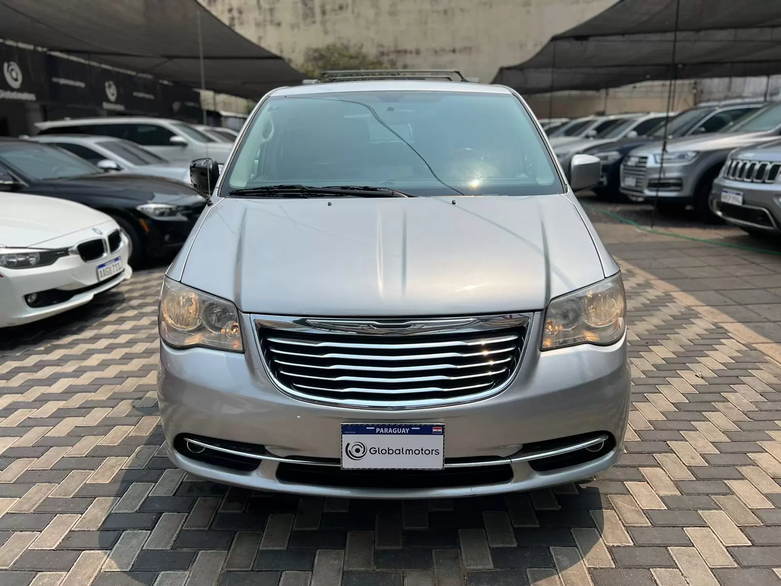 Chrysler Minivan Town & Country Full 2012 en Globalmotors (Asunción) - Imagen 2