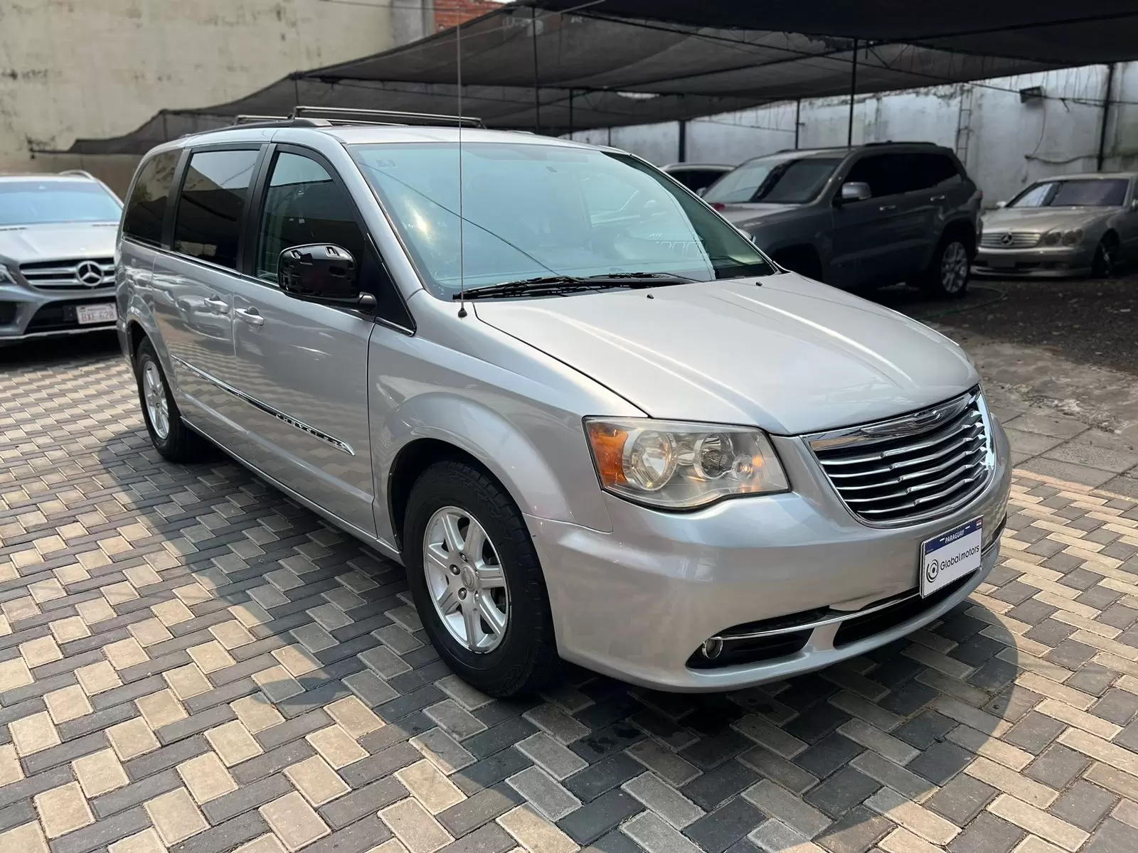 Chrysler Minivan Town & Country Full 2012 en Globalmotors (Asunción) - Imagen 3
