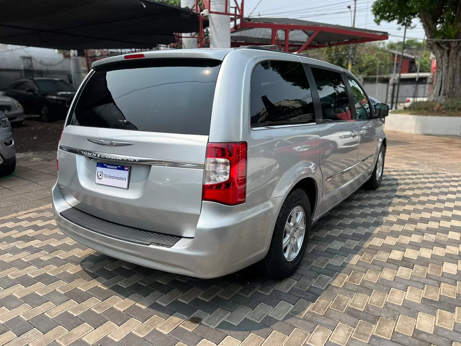 Chrysler Minivan Town & Country Full 2012 en Globalmotors (Asunción) - Imagen 7