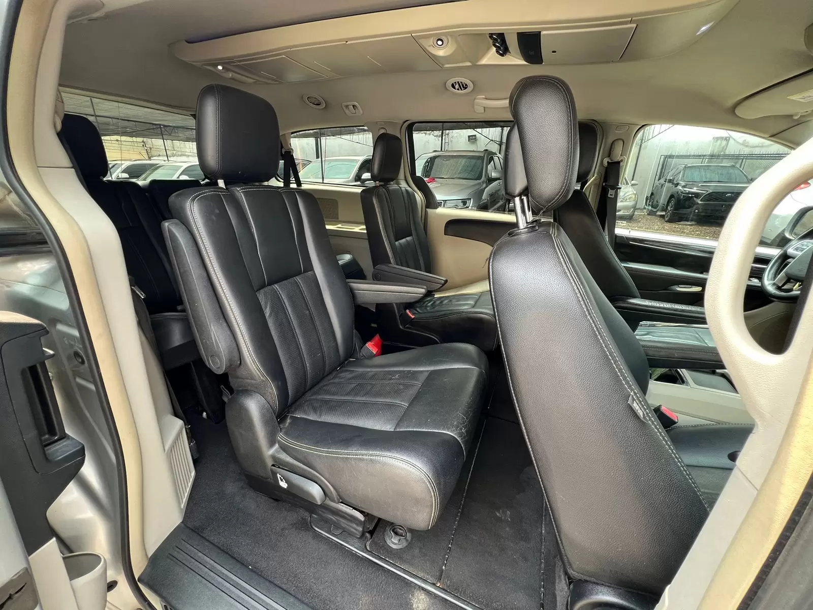 Chrysler Minivan Town & Country Full 2012 en Globalmotors (Asunción) - Imagen 13