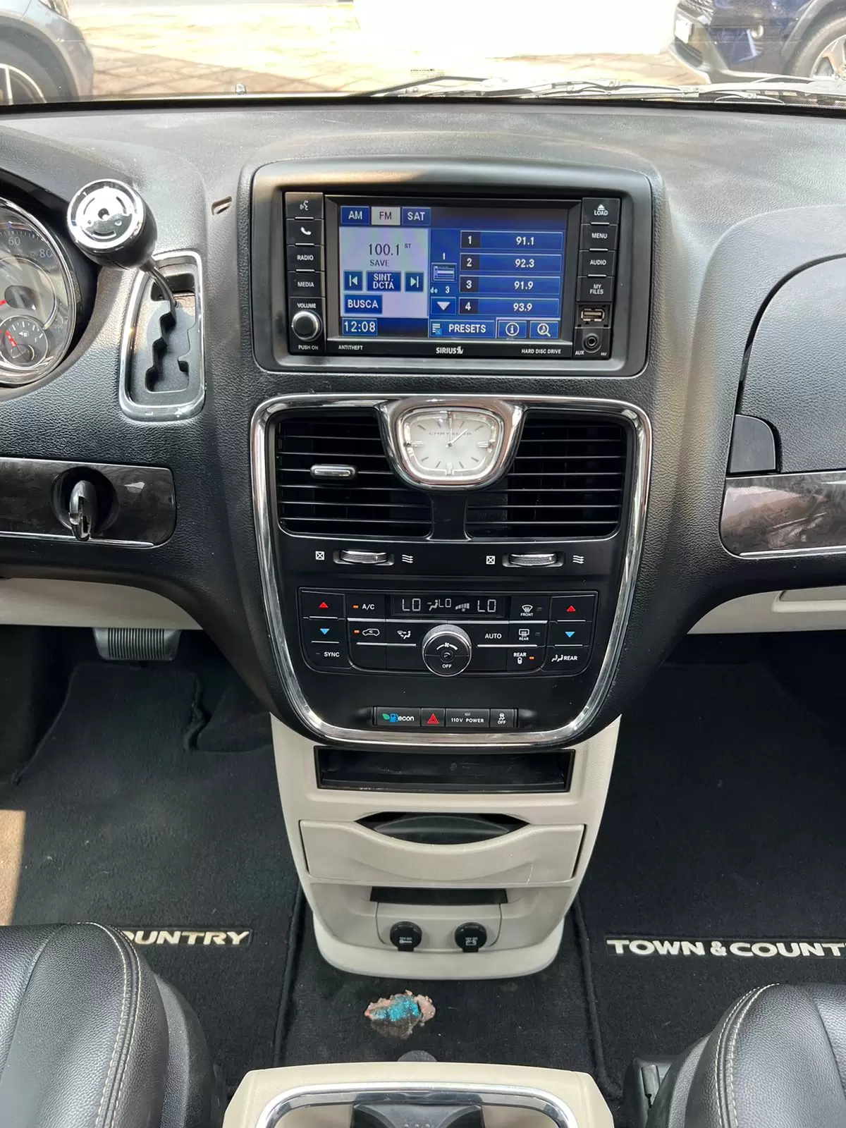 Chrysler Minivan Town & Country Full 2012 en Globalmotors (Asunción) - Imagen 17