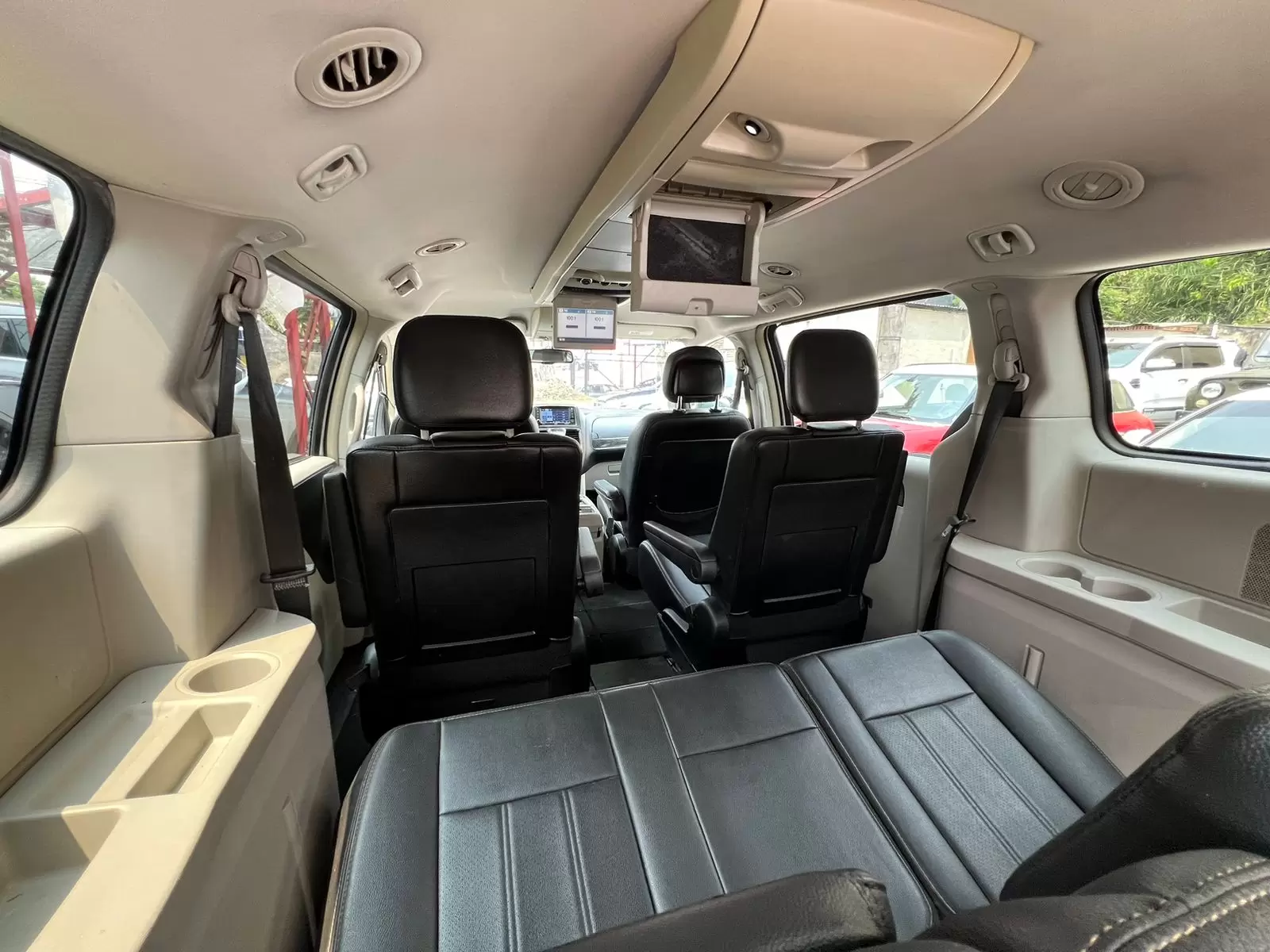 Chrysler Minivan Town & Country Full 2012 en Globalmotors (Asunción) - Imagen 21
