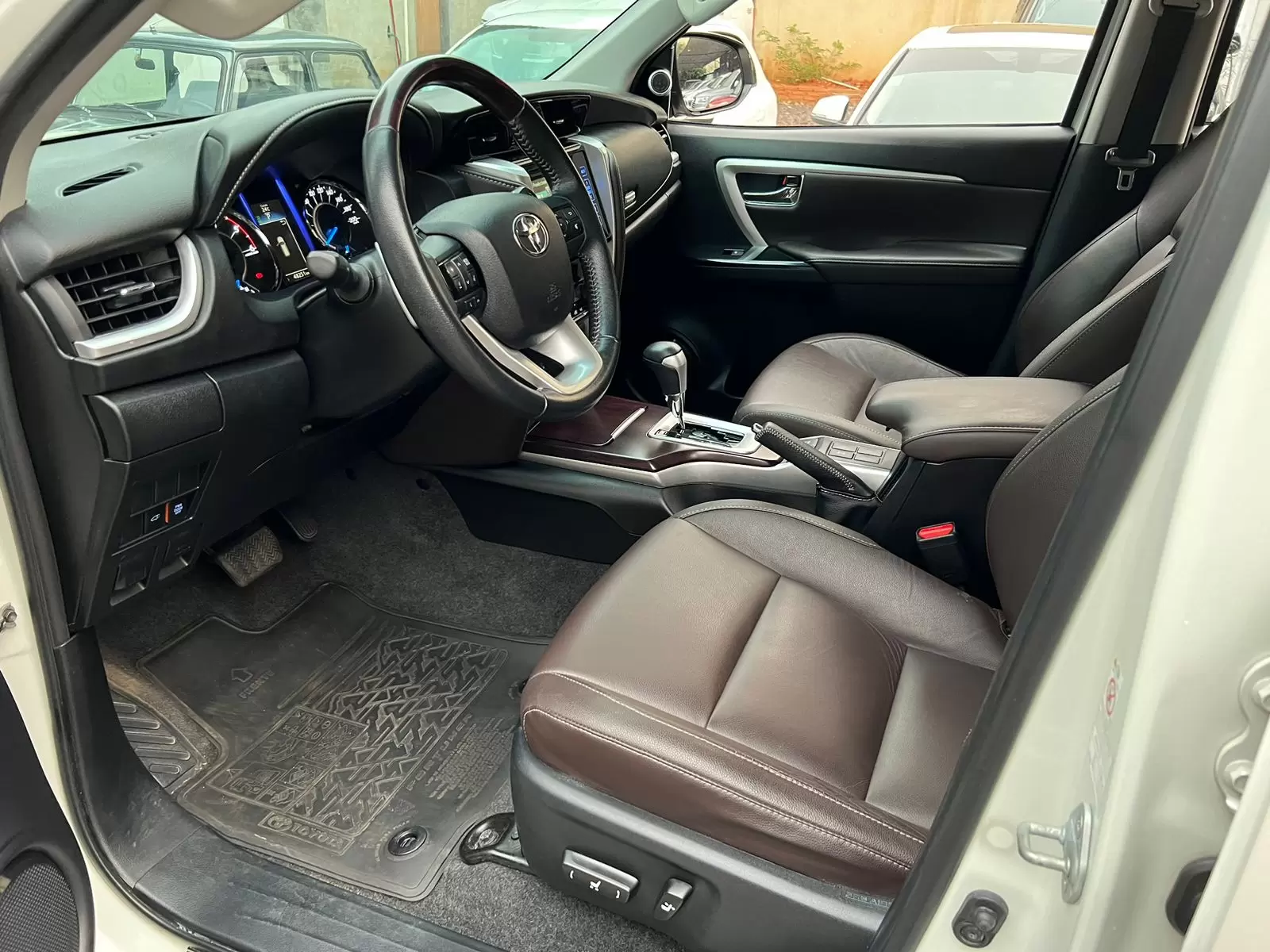 Toyota Fortuner Full 2019 en Globalmotors: Potencia, comodidad y versatilidad. - Imagen 7