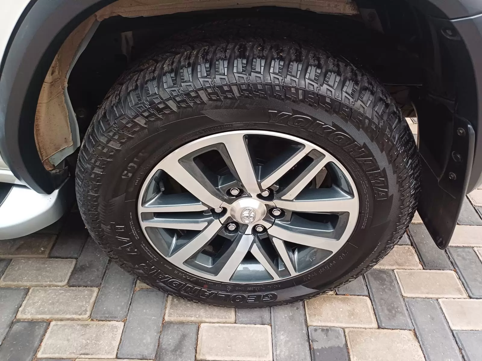 Toyota Fortuner Full 2019 en Globalmotors: Potencia, comodidad y versatilidad. - Imagen 17