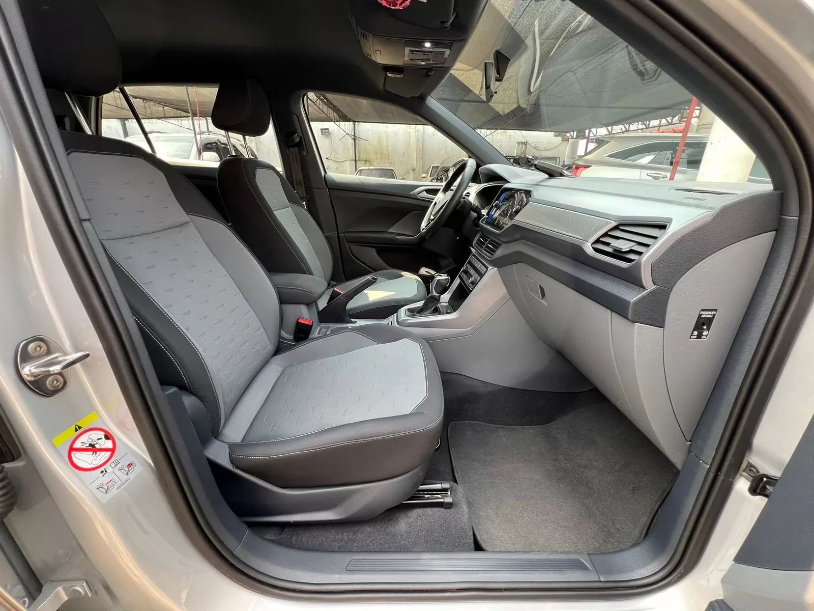 Volkswagen T-Cross Comfortline 200 TSI 2020 en Globalmotors, Asunción - Imagen 10