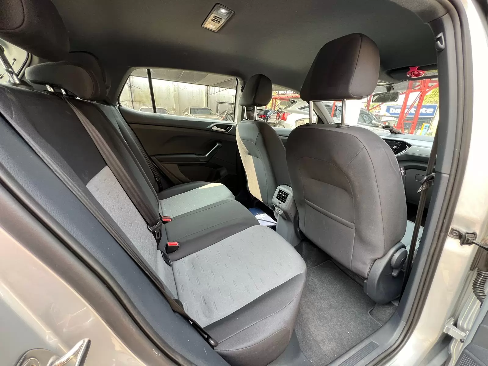 Volkswagen T-Cross Comfortline 200 TSI 2020 en Globalmotors, Asunción - Imagen 11
